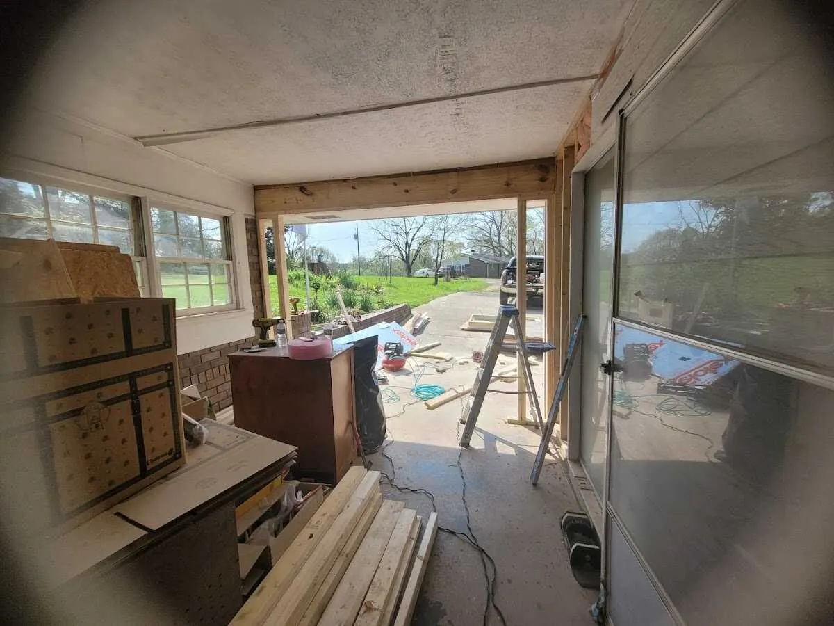 Air movers and dehumidifier for Water Mitigation Services in Plaistow